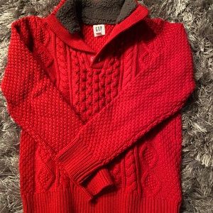 Boys Gap thick sweater. Size 10-12 never worn.